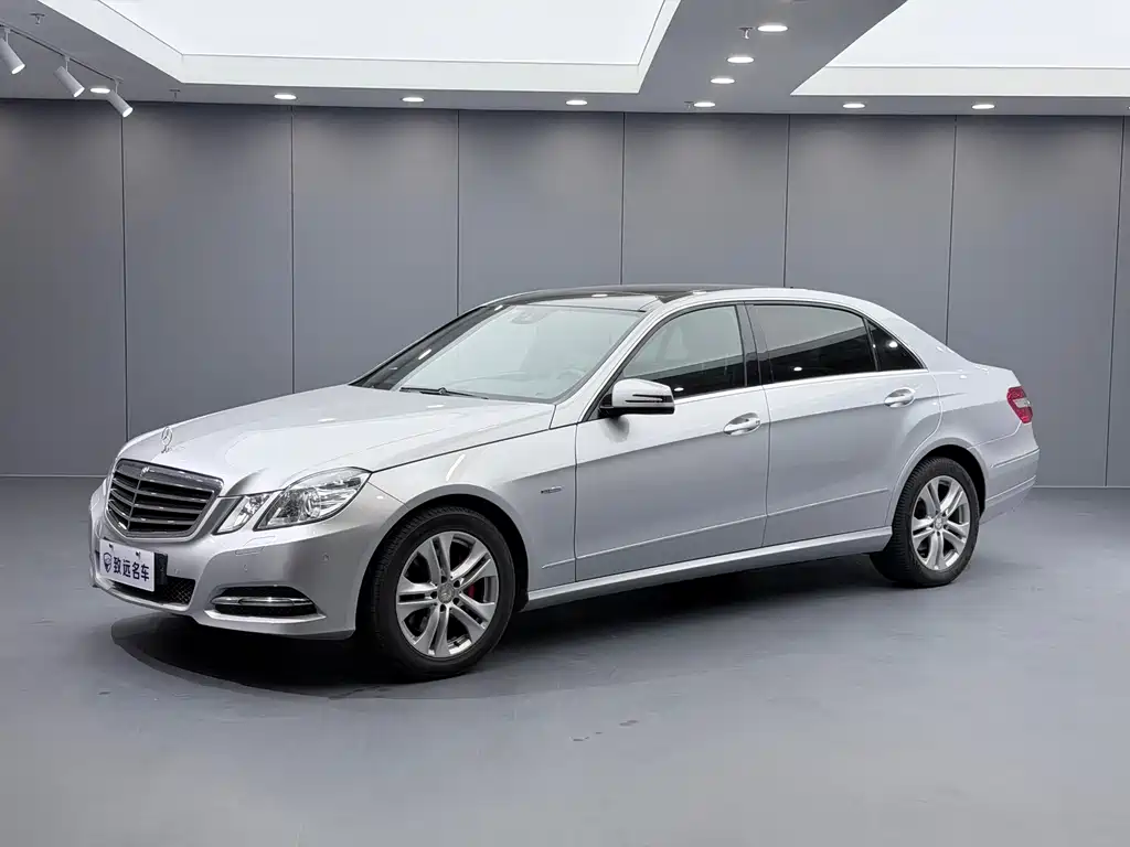 Mercedes-Benz E-Class 2012 — фото 1