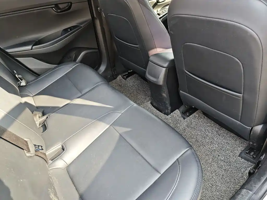 Hyundai Elantra 2020 — фото 14
