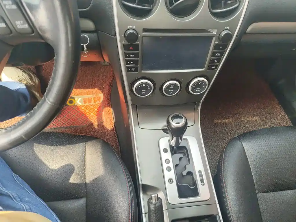 Mazda 6 2016 — фото 10