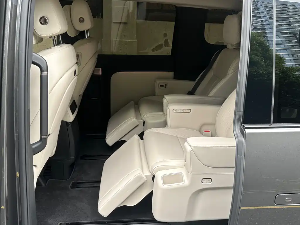 Li Auto Li MEGA 2026