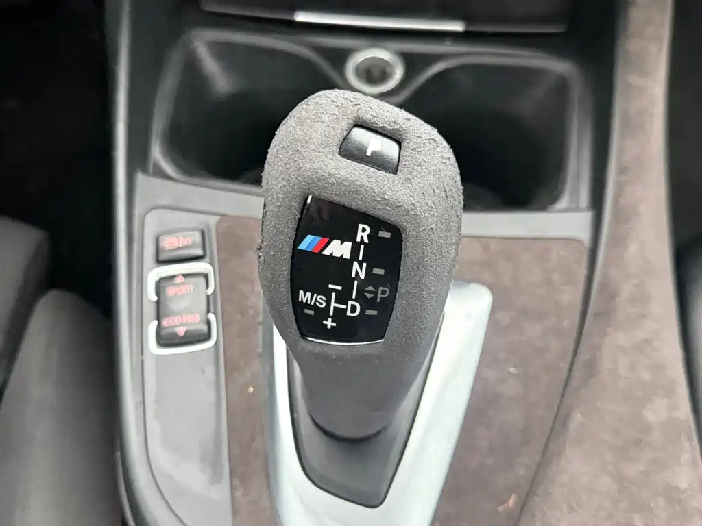 BMW 1 Series 2012 — фото 16