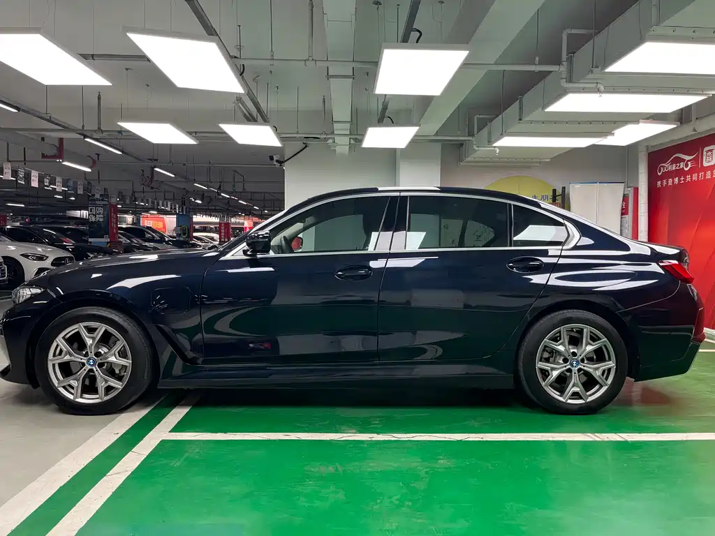 BMW i3 2024