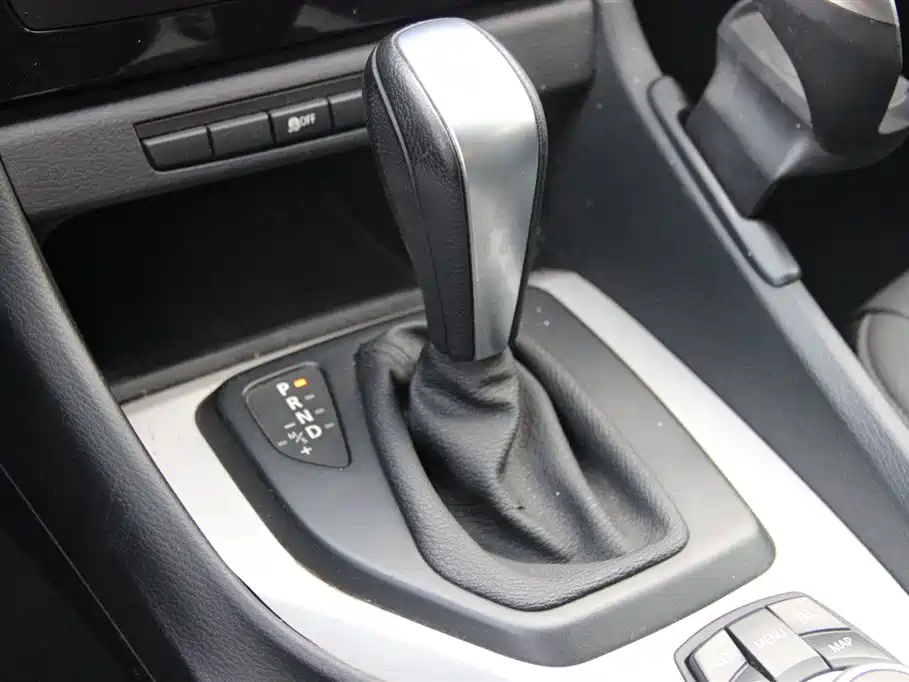 BMW X1 2013 — фото 16