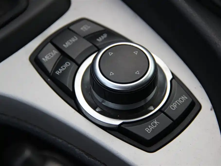 BMW X1 2013 — фото 21