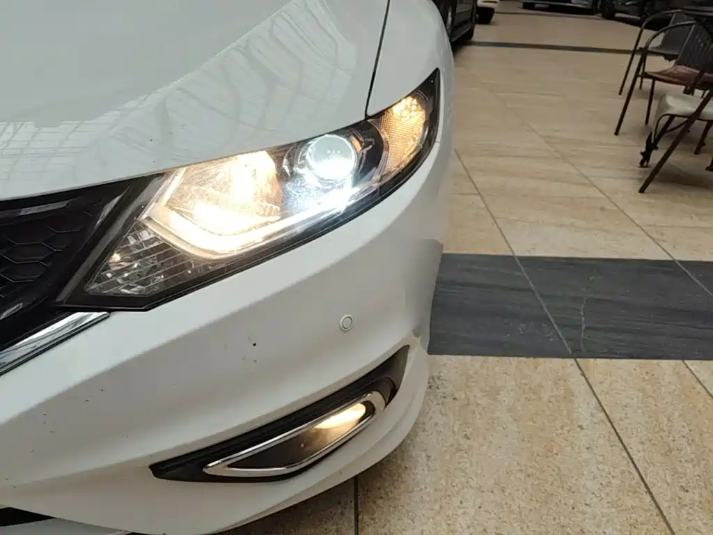 Honda Jade 2015 — фото 24