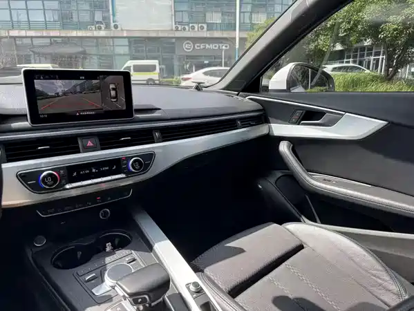 Audi A4L 2019