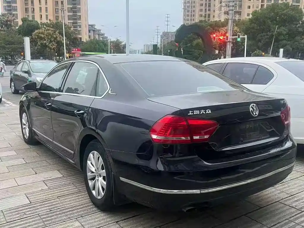 Volkswagen Passat 2015 — фото 8