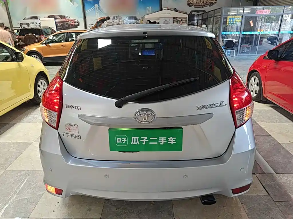 Toyota Yaris L 2015