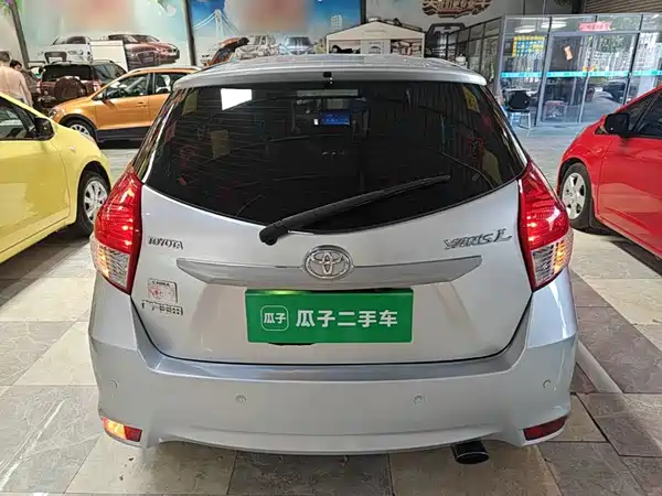 Toyota Yaris L 2015