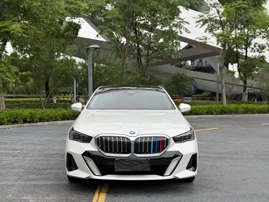 BMW 5 Series 2024