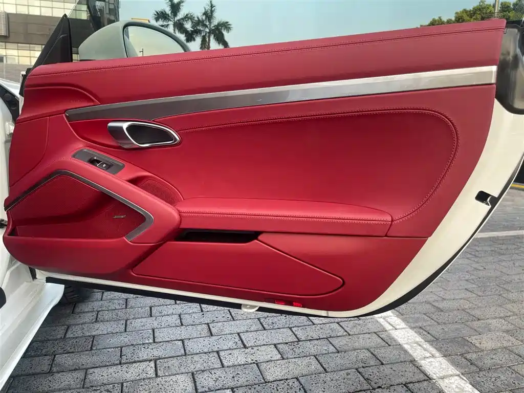 Porsche 718 2025 — фото 14