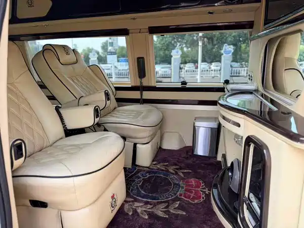 Ford E350 2013