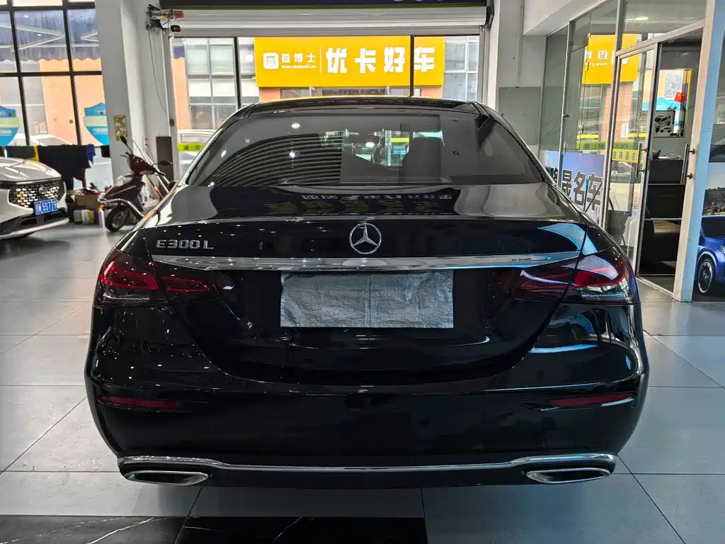 Mercedes-Benz E-Class 2021