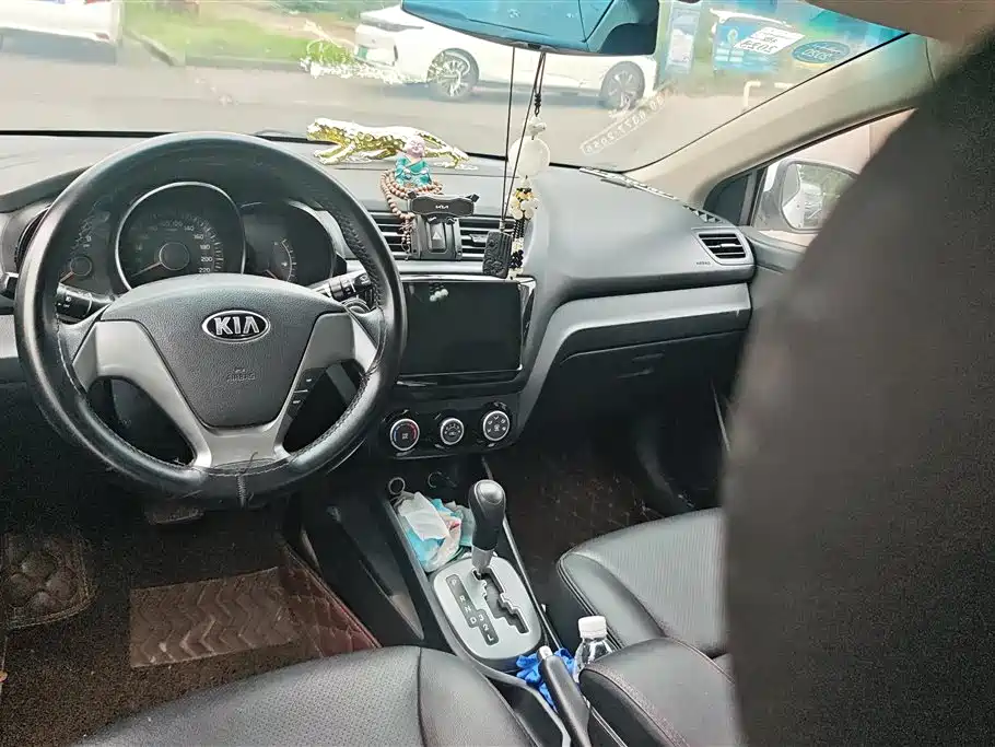 Kia K2 2015 — фото 12