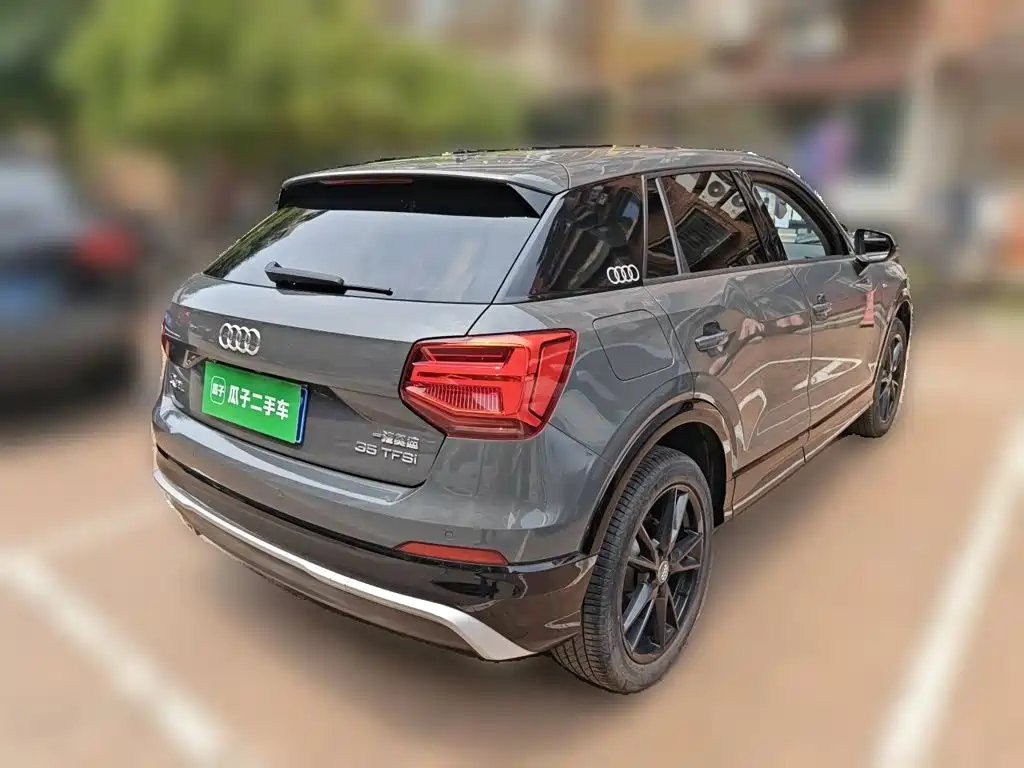 Audi Q2L 2021