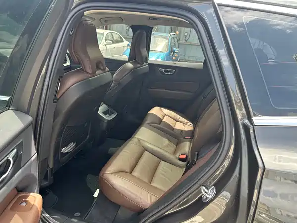 Volvo XC60 2020