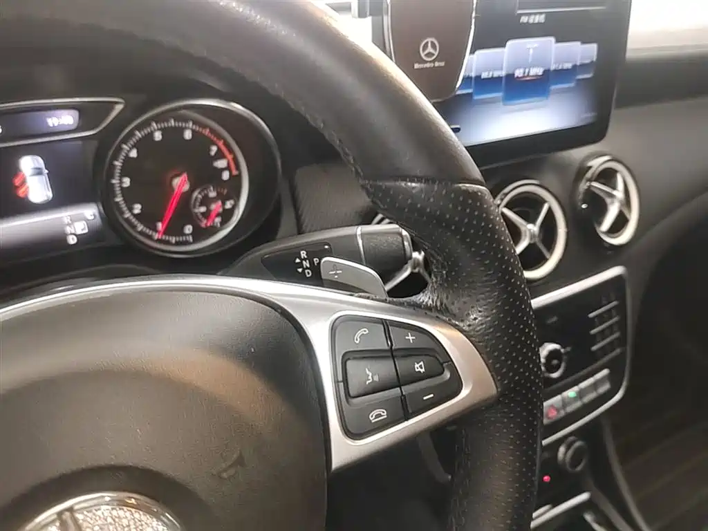 Mercedes-Benz GLA 2019 — фото 14