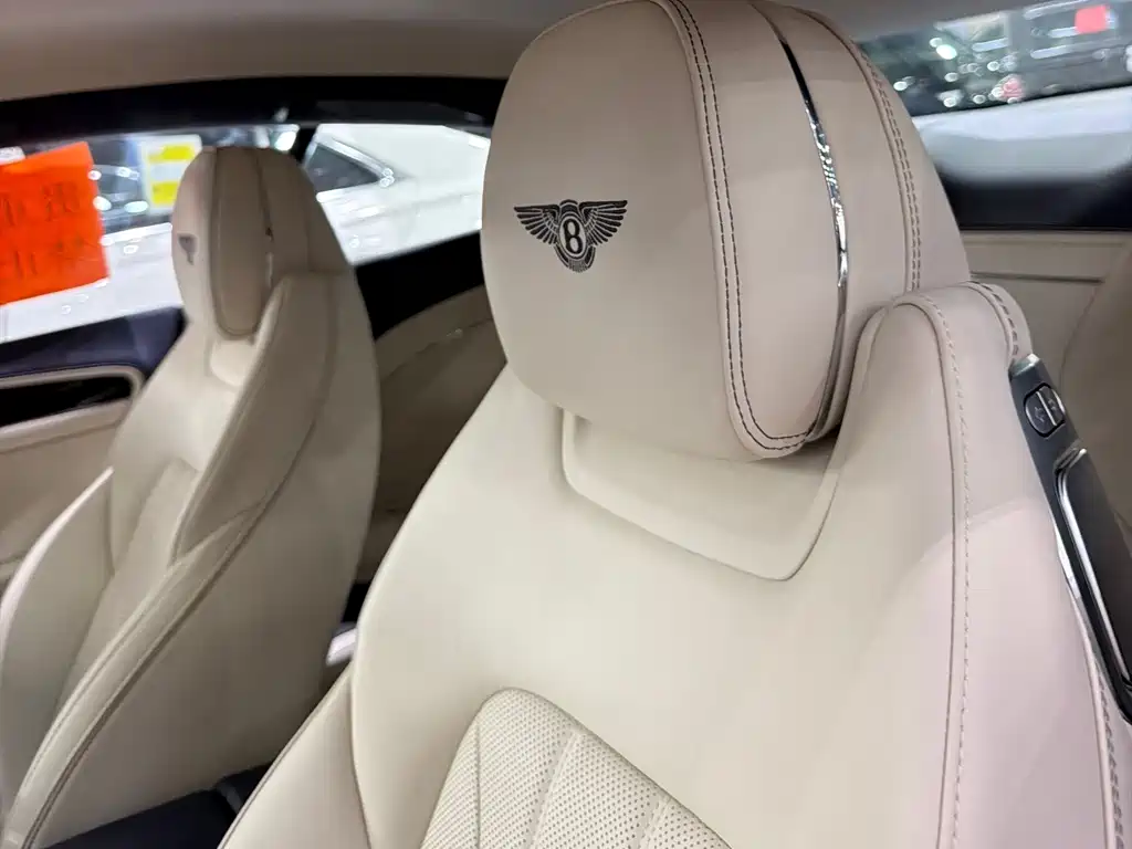 Bentley Continental Plug-In Hybrid 2025 — фото 10