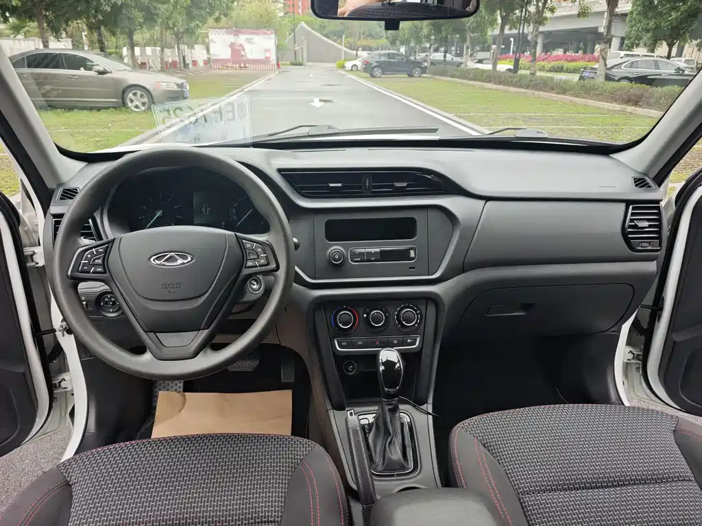Chery Tiggo 3 2018 — фото 11