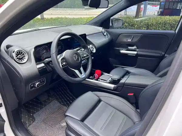 Mercedes-Benz GLA 2023