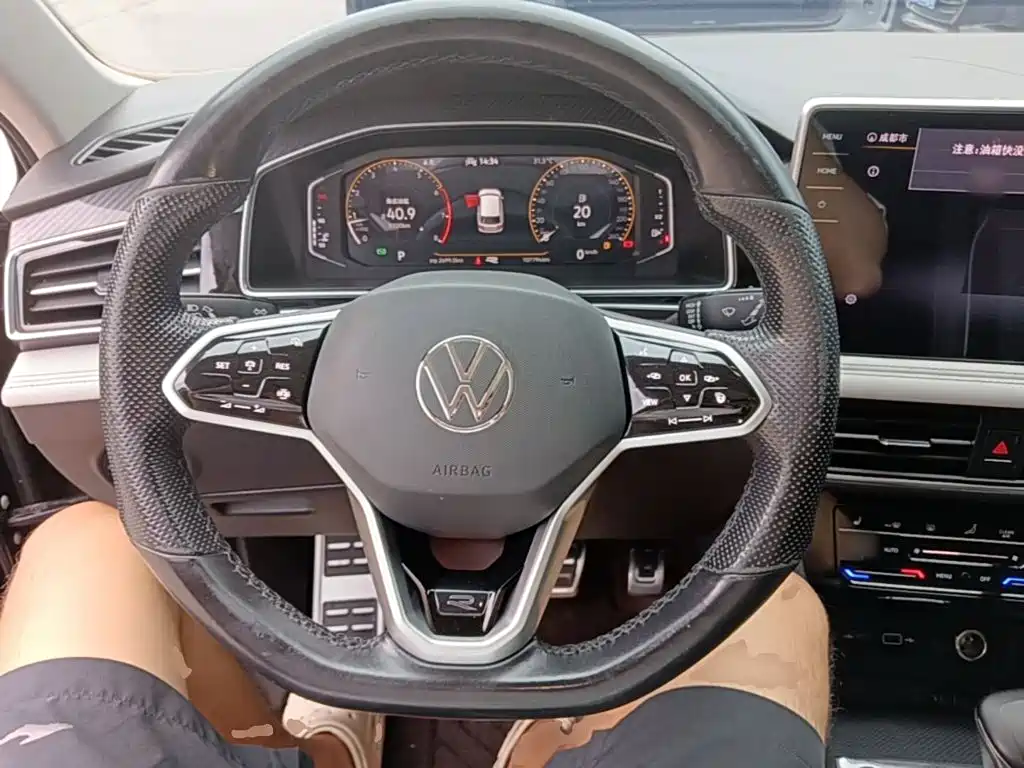 Volkswagen Tiguan L 2021 — фото 11