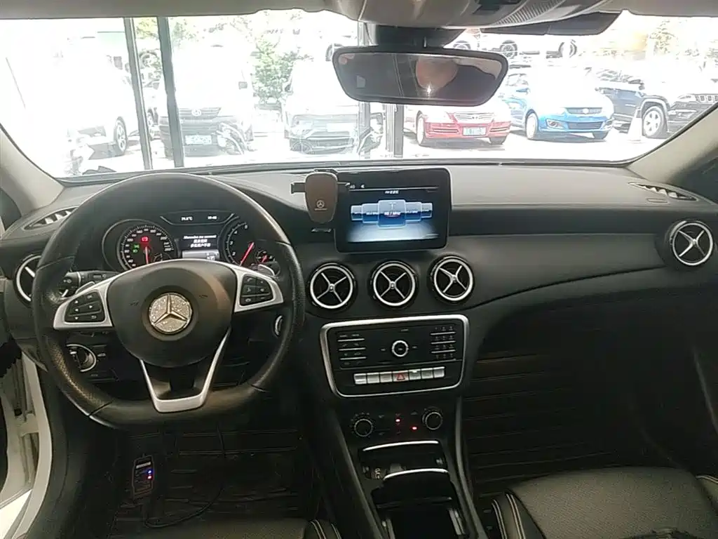 Mercedes-Benz GLA 2019 — фото 10