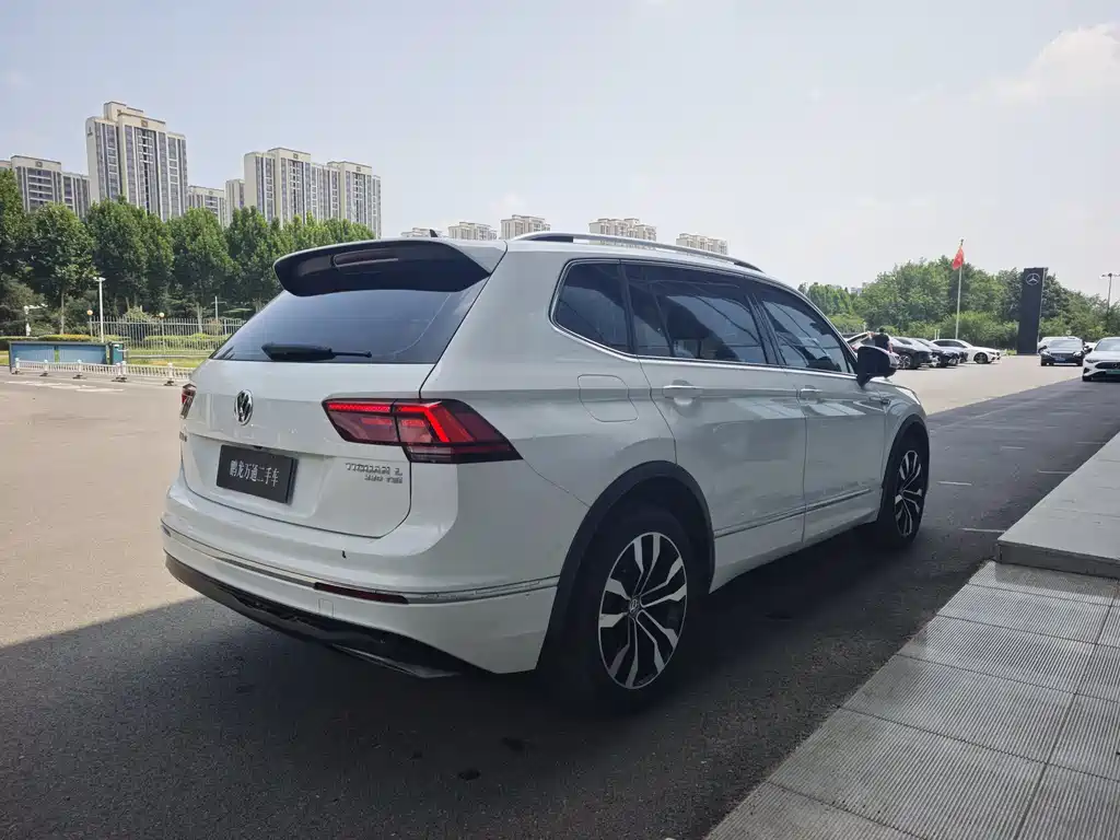 Volkswagen Tiguan L 2020