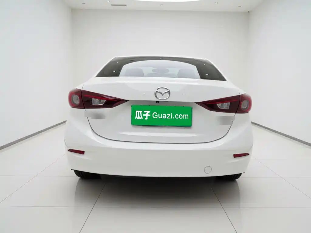 Mazda 3 Axela 2016 — фото 3