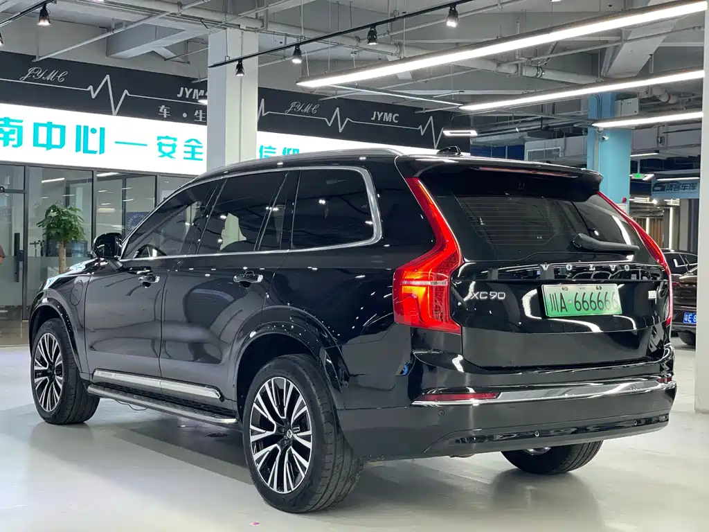 Volvo XC90 PHEV 2023 — фото 9