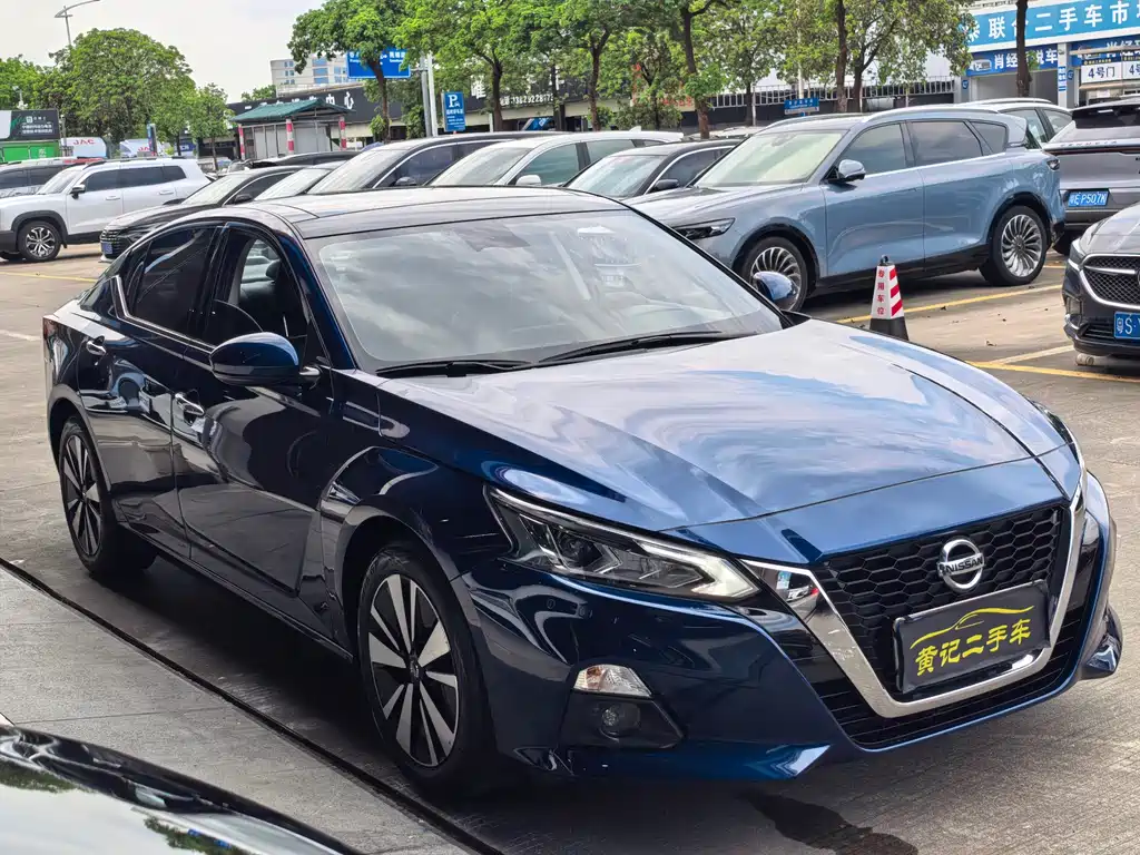 Nissan Teana 2022