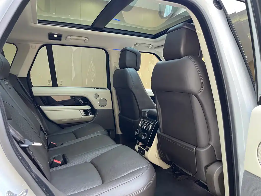 Land Rover Range Rover 2018 — фото 15