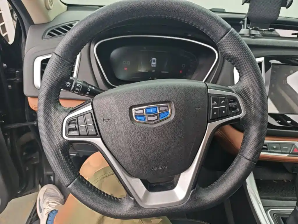 Geely Vision X6 2019 — фото 11