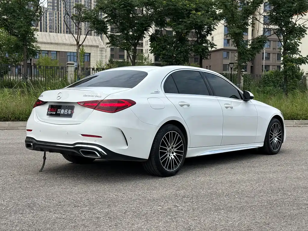 Mercedes-Benz C-Class 2024