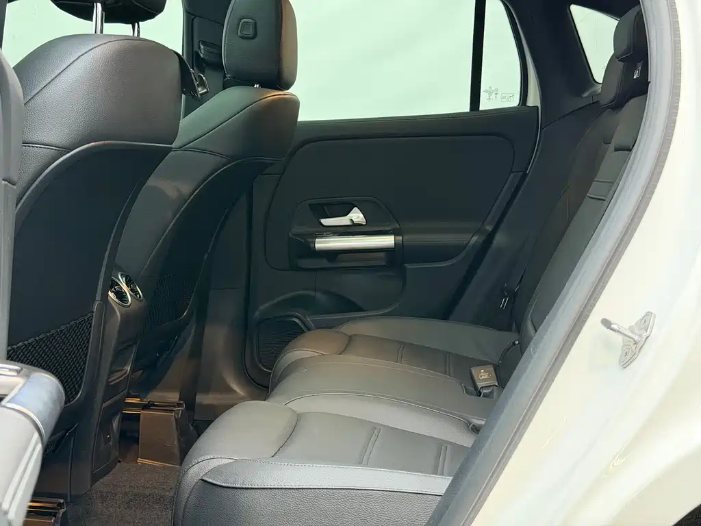 Mercedes-Benz GLA 2022 — фото 9