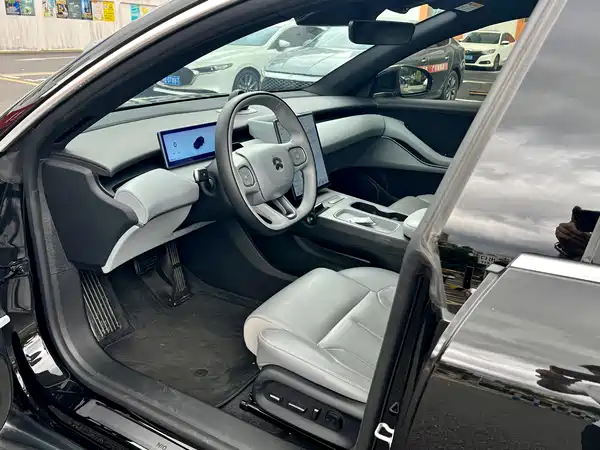 NIO ET5T 2024