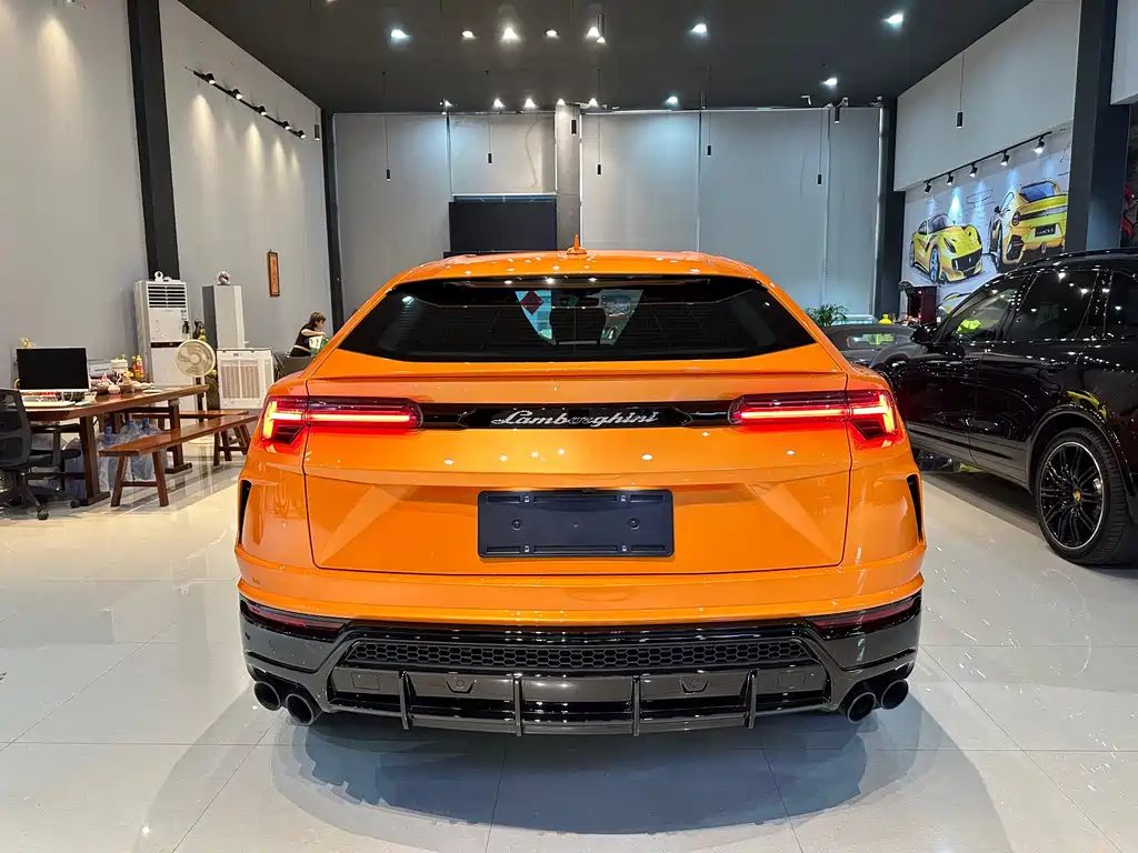 Lamborghini Urus 2023