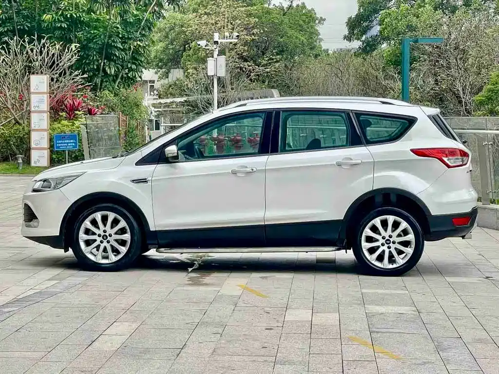 Ford Kuga 2014 — фото 5