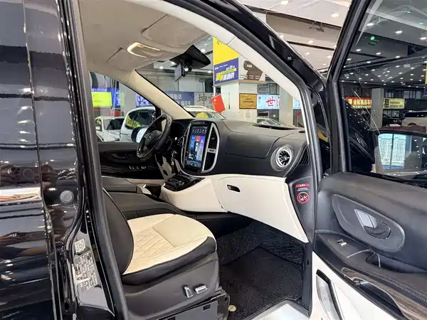 Mercedes-Benz Vito 2021