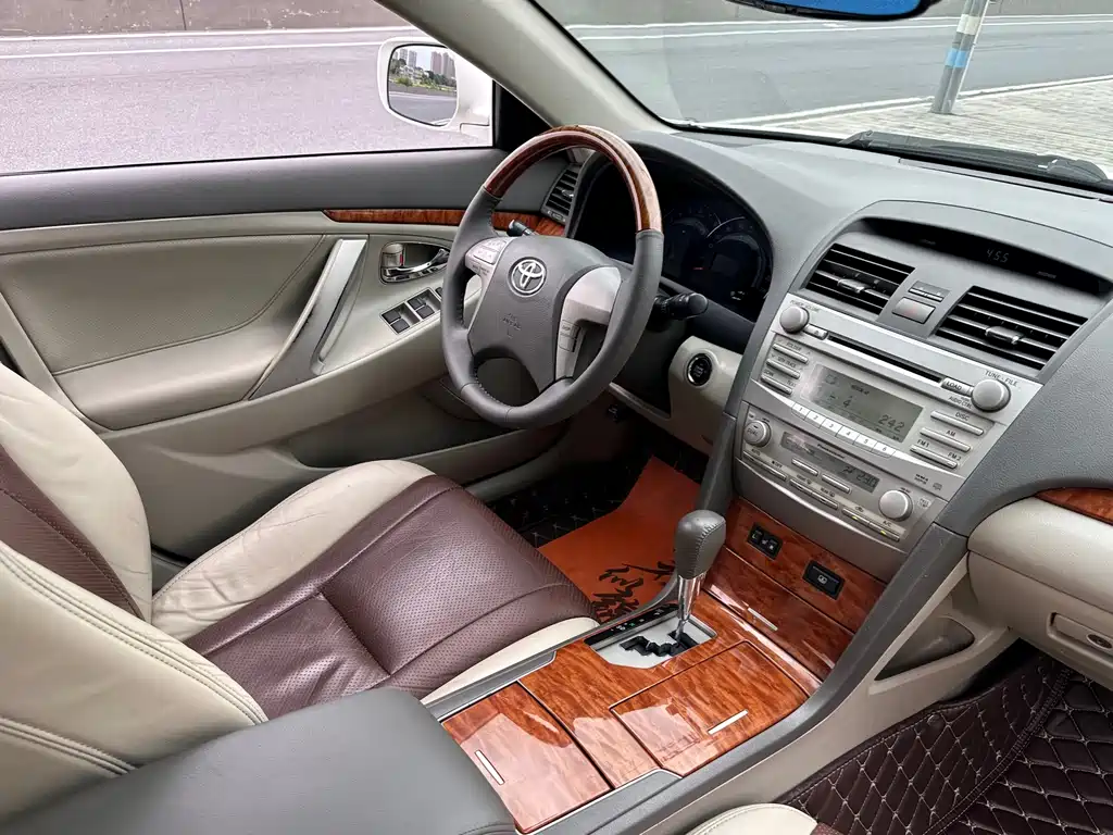 Toyota Camry 2007 — фото 14