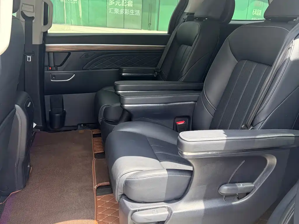 GAC Motor Trumpchi M8 2020 — фото 12