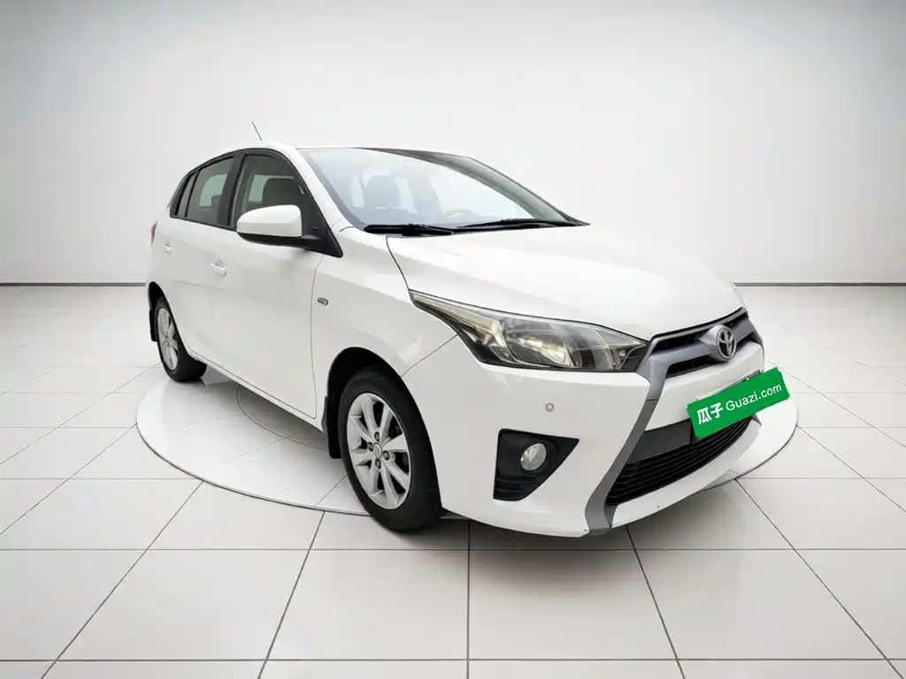 Toyota Yaris L 2014 — фото 3