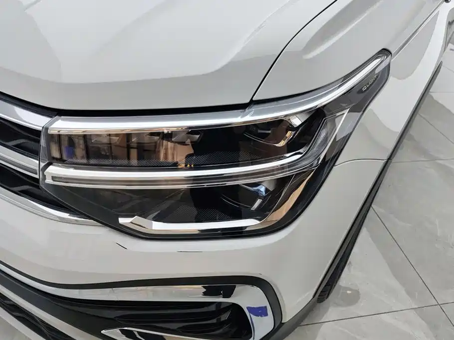 Volkswagen Tharu 2025