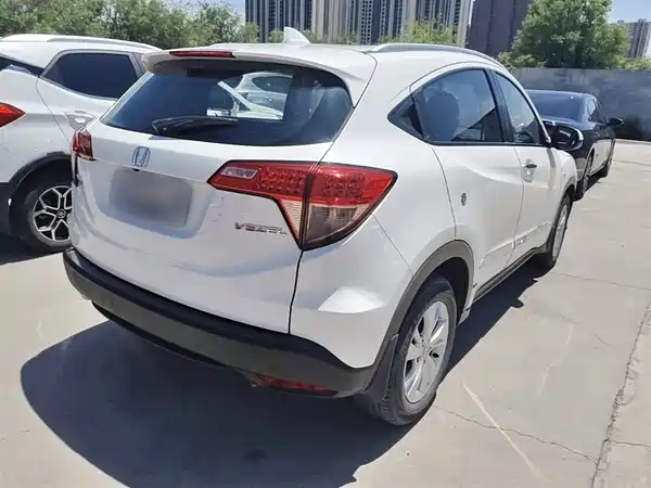Honda Vezel 2015