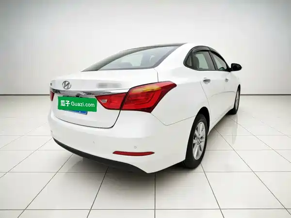 Hyundai Mistra 2015
