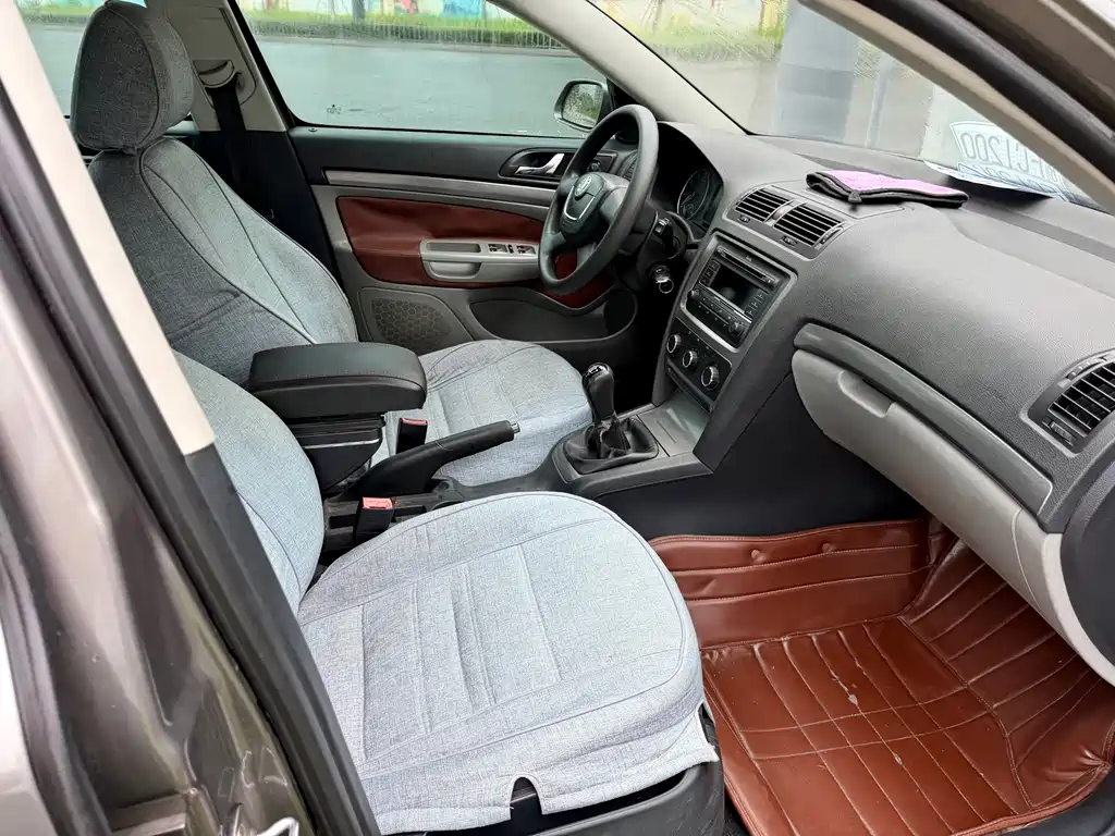Skoda Octavia 2012 — фото 14