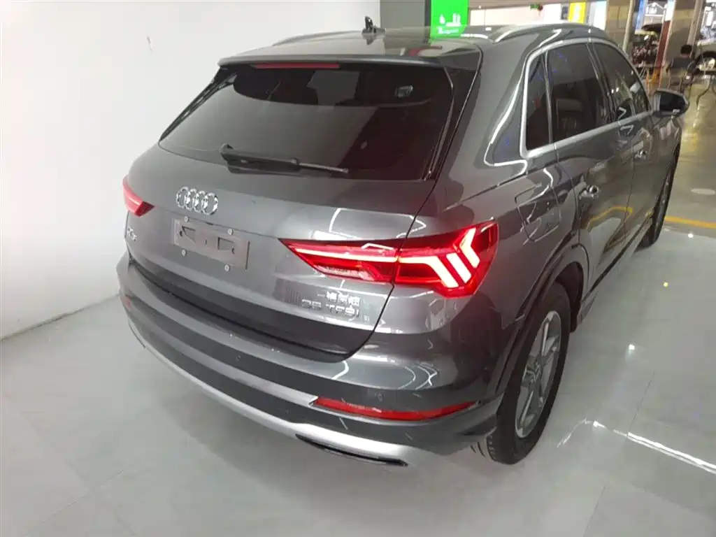 Audi Q3 2021 — фото 7