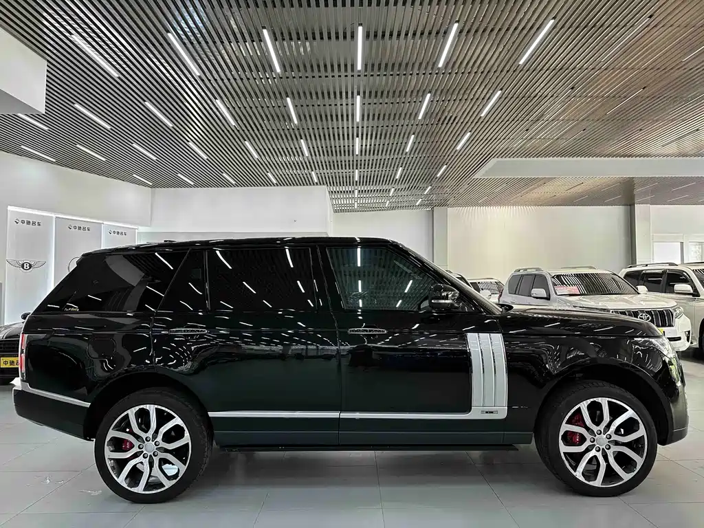 Land Rover Range Rover 2020 — фото 13