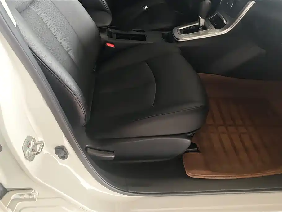 Nissan Sylphy 2015 — фото 8