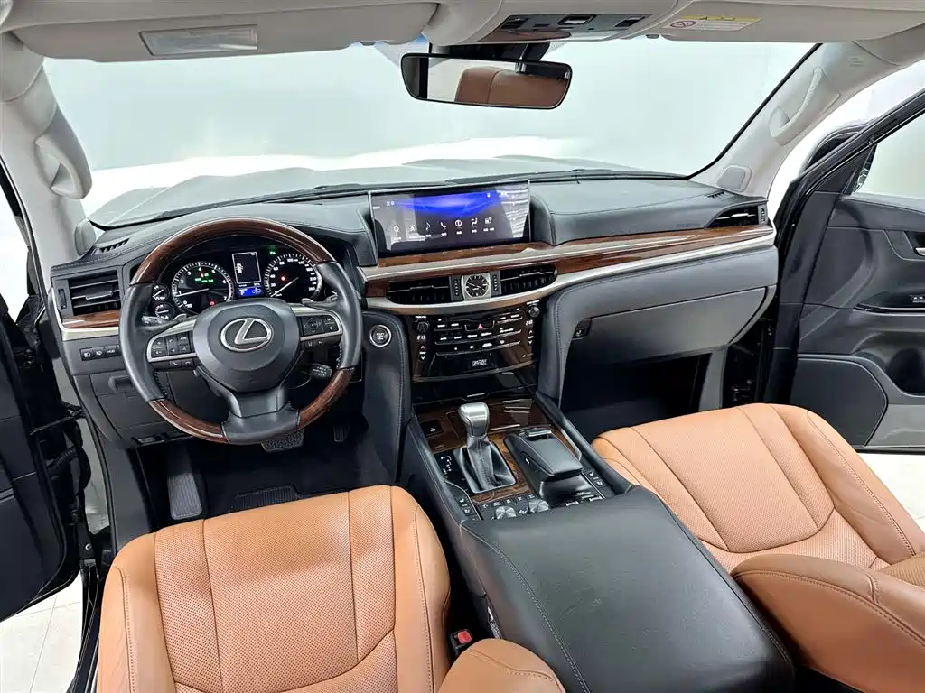 Lexus LX 2020 — фото 12