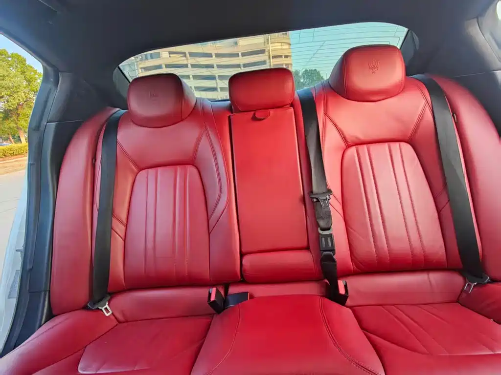 Maserati Ghibli 2017 — фото 15